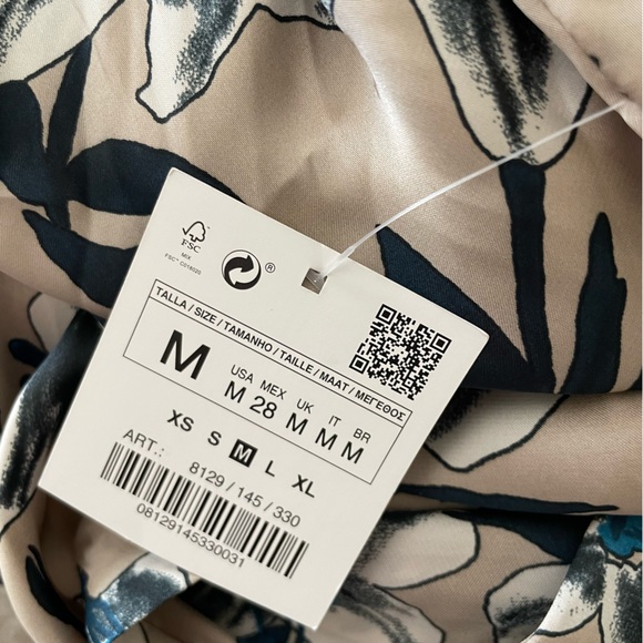 Zara • Floral Button Down Blouse - Picture 6 of 7